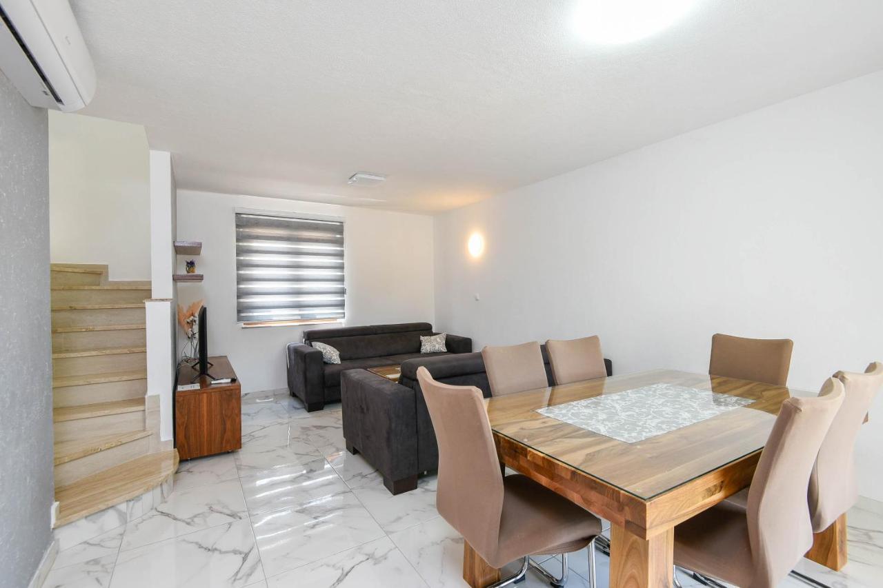 Lidija Apartmani 奥瑞比克 外观 照片