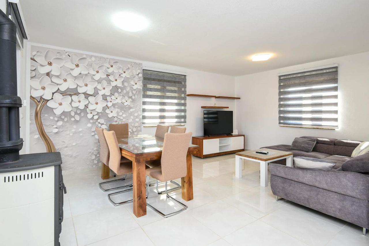 Lidija Apartmani 奥瑞比克 外观 照片